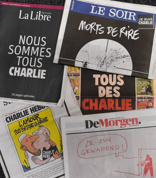 Anche i giornali sono tutti per #JeSuisCharlie